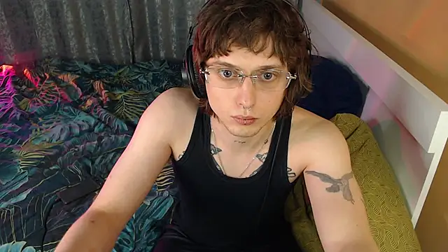Snapshot of axxxturel chatting on 10-05-25, 10:29 axxxturel online show from 10-05-25, 10:29