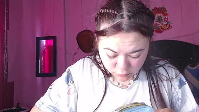 NikkiRous  online show from 12-04-25, 01:31