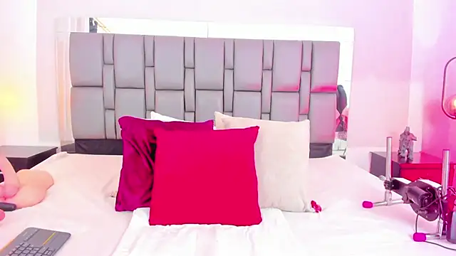 Emily Gil1 online show from 02-14-25, 02:12