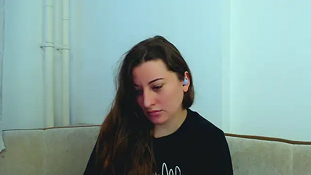 Helen Adams  online show from 01-07-25, 08:03