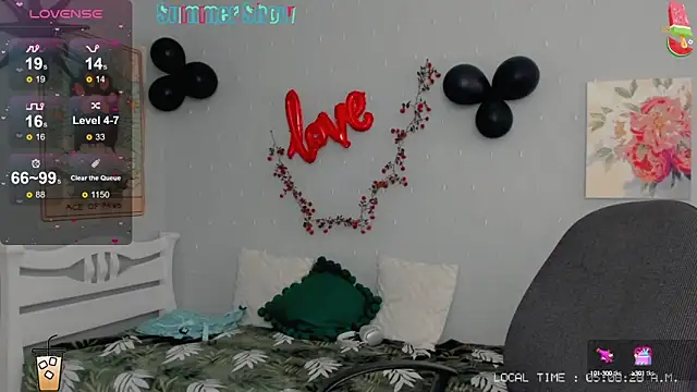 Snapshot of Crystal_Chris chatting on 02-26-25, 03:08 Crystal Chris online show from 02-26-25, 03:08