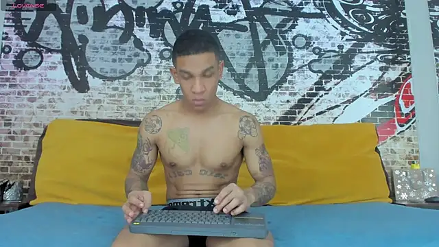 its me miley online show from 03-05-25, 04:24