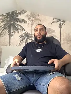 boy  ofc online show from 10-28-25, 06:32