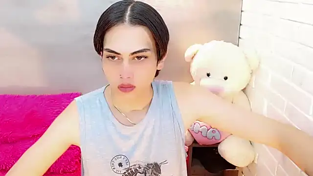 Daniela Pink  online show from 10-28-25, 08:00