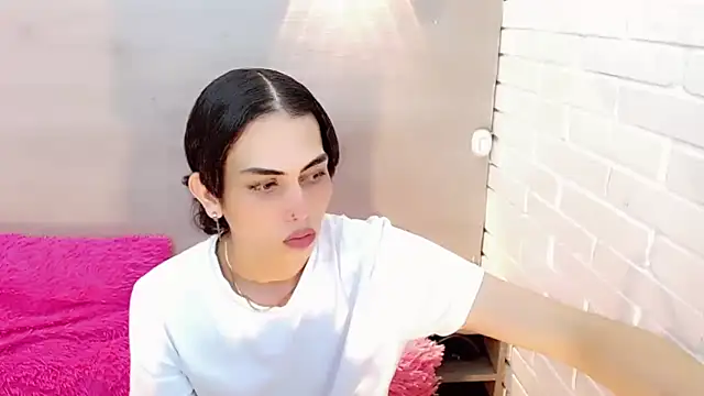 Daniela Pink  online show from 10-30-25, 07:47