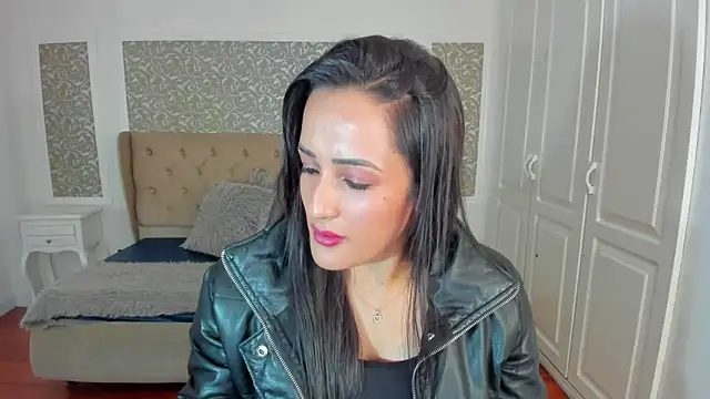 Snapshot of KimWessel_ chatting on 10-20-25, 07:36 KimWessel online show from 10-20-25, 07:36