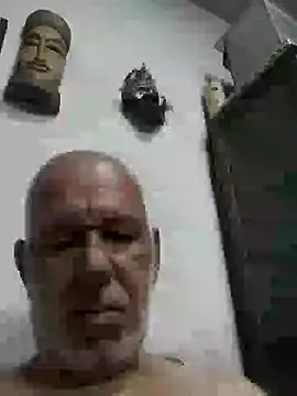 Snapshot of FabiQuilmes chatting on 01-12-25, 03:39 FabiQuilmes online show from 01-12-25, 03:39