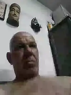 Snapshot of FabiQuilmes chatting on 01-14-25, 12:11 FabiQuilmes online show from 01-14-25, 12:11