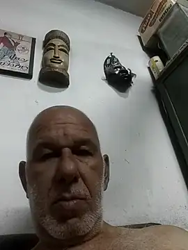 Snapshot of FabiQuilmes chatting on 02-22-25, 01:00 FabiQuilmes online show from 02-22-25, 01:00