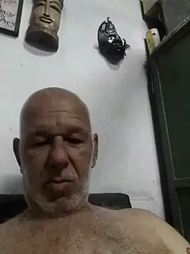 Snapshot of FabiQuilmes chatting on 03-01-25, 02:15 FabiQuilmes online show from 03-01-25, 02:15