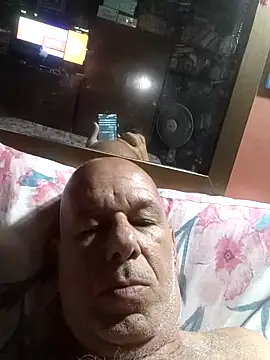 Snapshot of FabiQuilmes chatting on 03-04-25, 11:22 FabiQuilmes online show from 03-04-25, 11:22