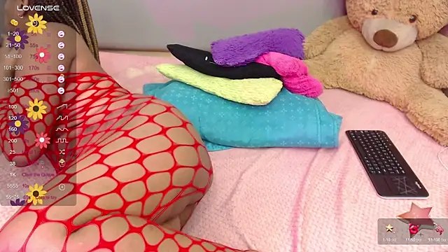 Snapshot of SheylaBrodhlei chatting on 03-15-25, 06:43 SheylaBrodhlei online show from 03-15-25, 06:43