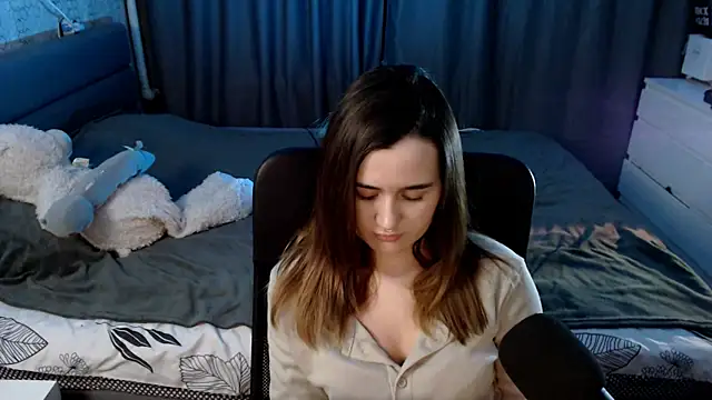 KiraYammy online show from 12-12-24, 01:10