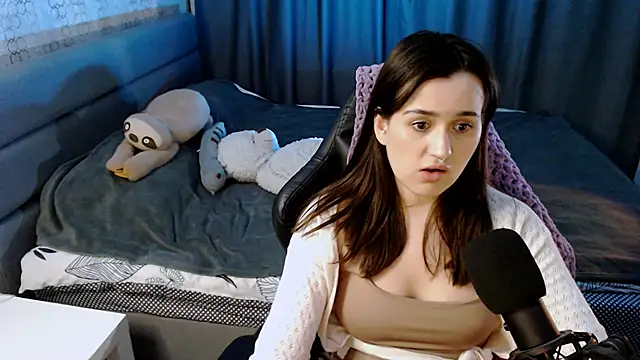 KiraYammy online show from 02-06-25, 05:09