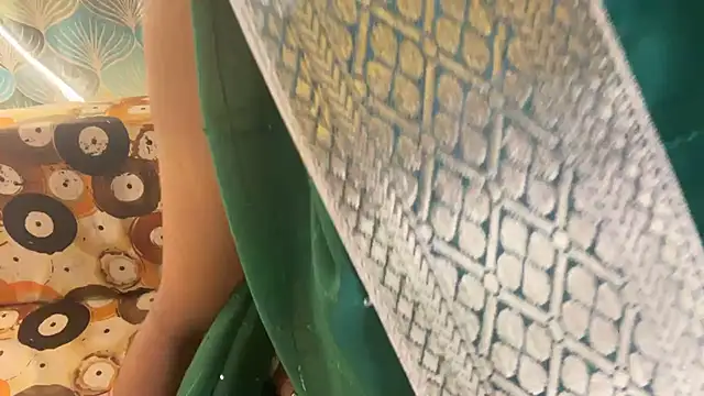 shuhana  online show from 11-27-25, 04:47