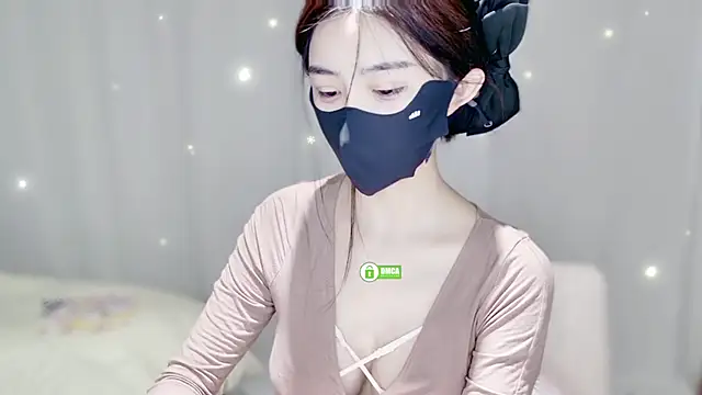 Snapshot of Duduludululu chatting on 11-14-25, 07:40 Duduludululu online show from 11-14-25, 07:40