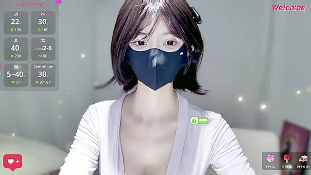 Snapshot of Duduludululu chatting on 11-17-25, 08:20 Duduludululu online show from 11-17-25, 08:20