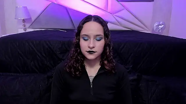 AnnyThompson  online show from 02-02-25, 08:51