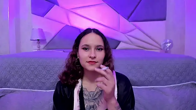 AnnyThompson  online show from 02-06-25, 12:43