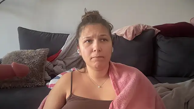 Snapshot of minette-sexy chatting on 10-30-25, 11:33 minette-sexy online show from 10-30-25, 11:33