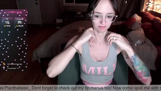 Plantbabeee online show from 03-21-25, 03:22