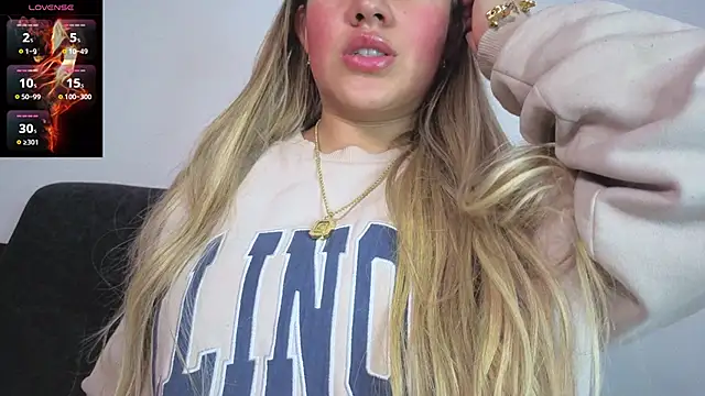 eleecttraa 12 online show from 12-17-25, 09:10