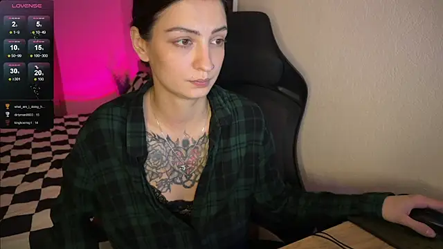 BabeRainbow online show from 01-02-25, 06:45