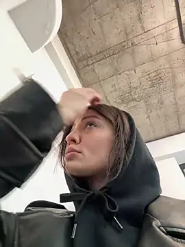 BabeRainbow online show from 01-10-25, 09:13