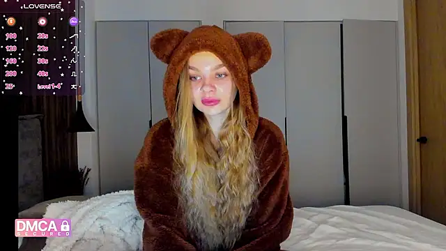 Molly sweetie online show from 12-17-25, 07:36