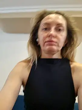 Miss    Mia  online show from 03-05-26, 08:43