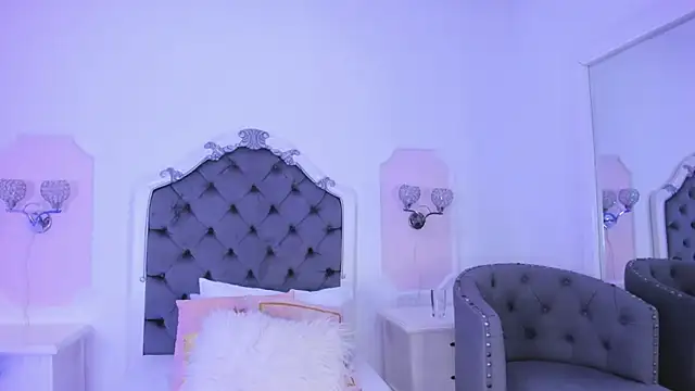 Snapshot of Jasmine55__ chatting on 01-04-25, 03:40 Jasmine55 online show from 01-04-25, 03:40