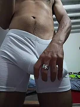 Danielitohot23cm online show from 12-17-25, 09:43