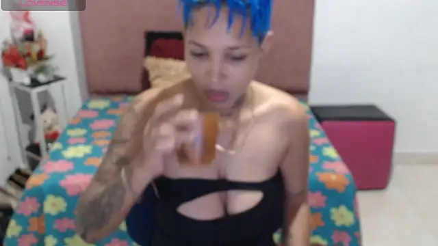 Snapshot of Dirty_Zoe chatting on 05-22-26, 04:30 Dirty Zoe online show from 05-22-26, 04:30