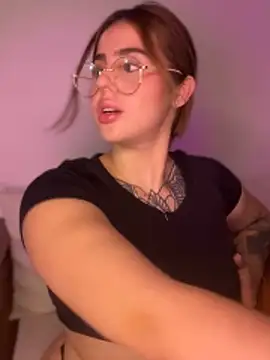 ValerieHilton online show from 01-07-25, 02:53