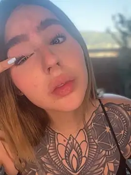 ValerieHilton online show from 01-23-25, 10:11