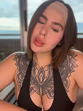 ValerieHilton online show from 02-03-25, 10:21