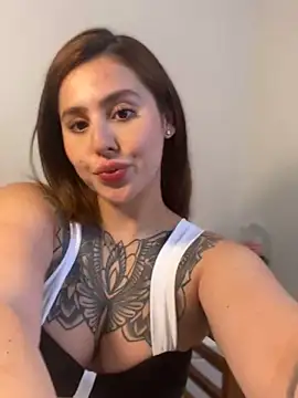 ValerieHilton online show from 03-20-25, 09:46