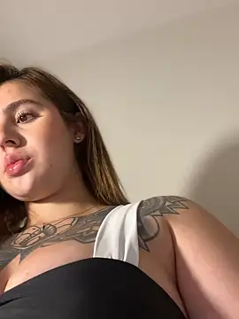 ValerieHilton online show from 03-21-25, 12:51