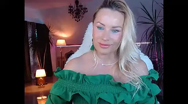 Snapshot of eyesangel22 chatting on 12-15-24, 07:02 eyesangel22 online show from 12-15-24, 07:02