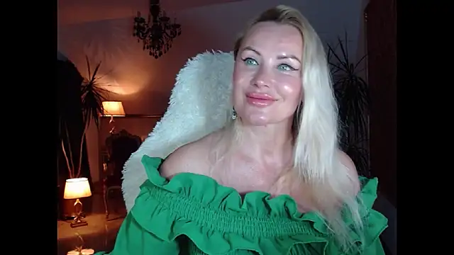 Snapshot of eyesangel22 chatting on 01-25-25, 06:23 eyesangel22 online show from 01-25-25, 06:23