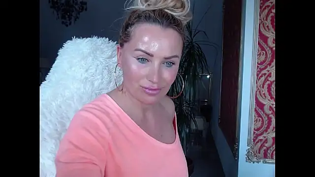 Snapshot of eyesangel22 chatting on 03-13-25, 02:33 eyesangel22 online show from 03-13-25, 02:33