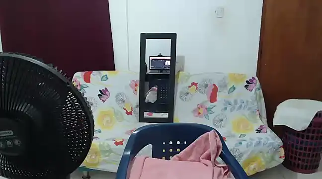 luz stella online show from 12-14-24, 09:02