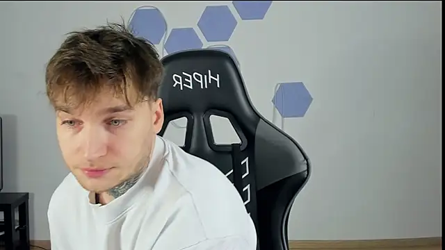 Chris Tyson online show from 01-03-25, 04:27