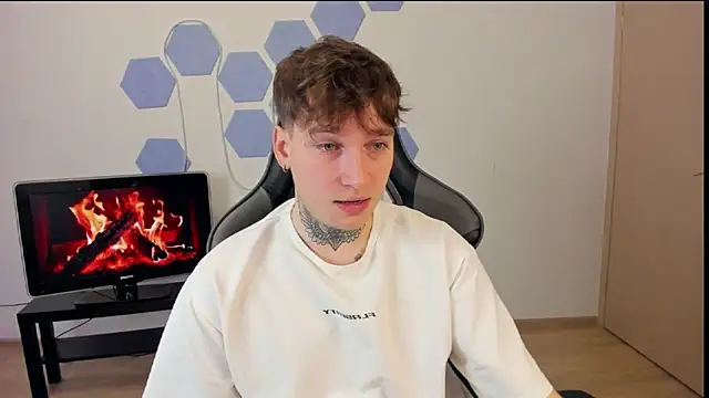 Chris Tyson online show from 01-04-25, 10:16