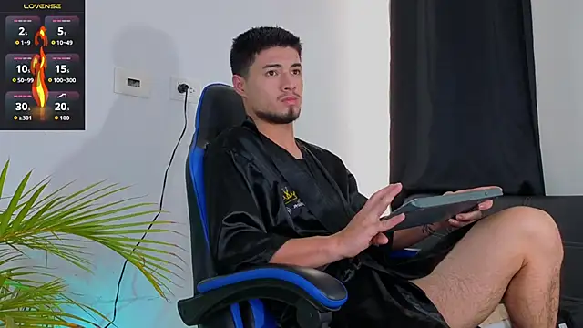 EdwardRoss  online show from 12-01-25, 09:42