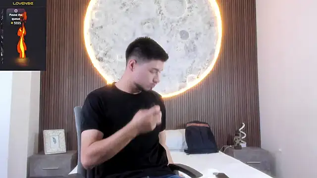 EdwardRoss  online show from 12-17-25, 08:15