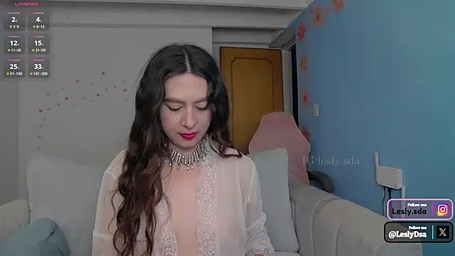 Snapshot of leslyyu chatting on 02-05-25, 09:07 leslyyu online show from 02-05-25, 09:07