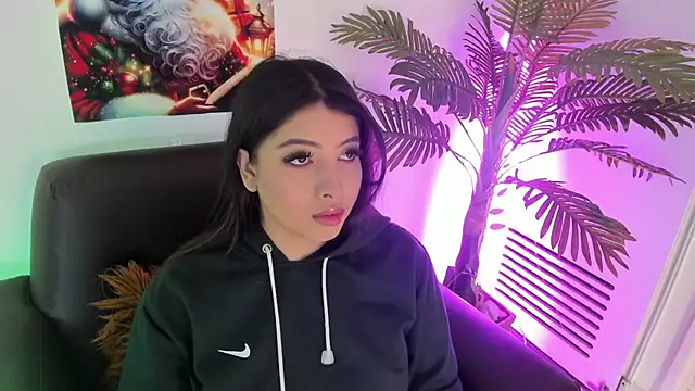 Miia Thompsonn online show from 12-03-24, 03:09