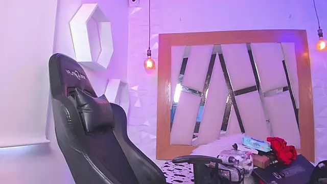 ary cooper  online show from 10-28-25, 12:52