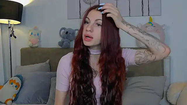 Snapshot of CassKiera chatting on 09-15-25, 05:07 CassKiera online show from 09-15-25, 05:07
